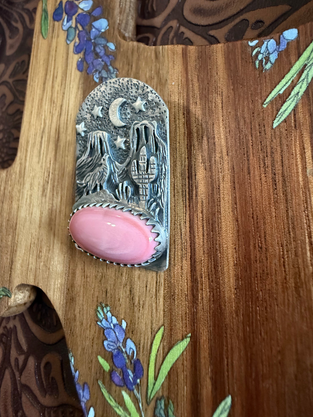 Desert Scene Pink Conch Pendant